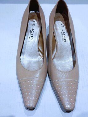 St John Bone Italian Kitty Heel Pumps in Size 9AA